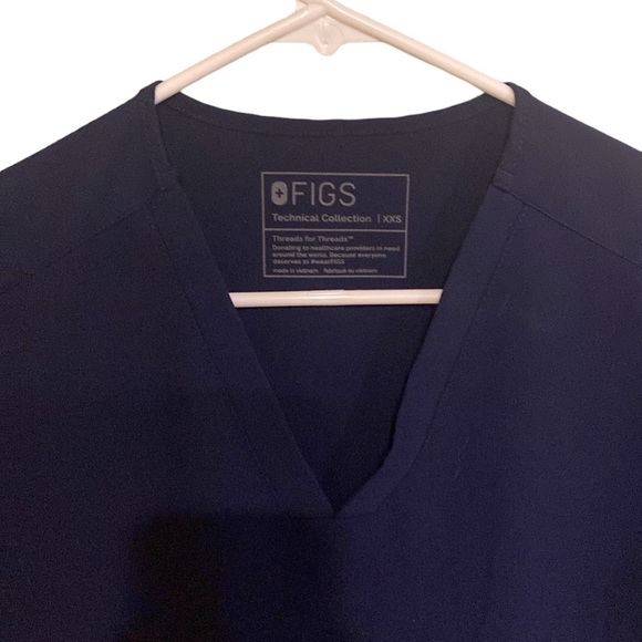 FIGS Casma Navy Blue Scrub Top, EUC, Size XXS - Picture 6 of 8